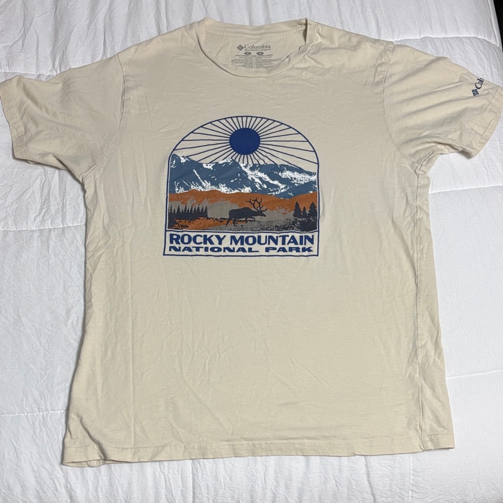 Columbia Beige Rocky Mountain Graphic Tee